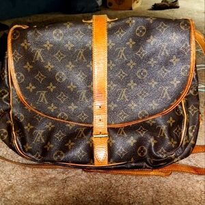 Louis Vuitton Monogram Saumur 35